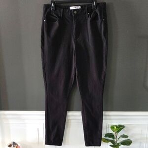 JustFab Black Denim Skinny Jeans 34
